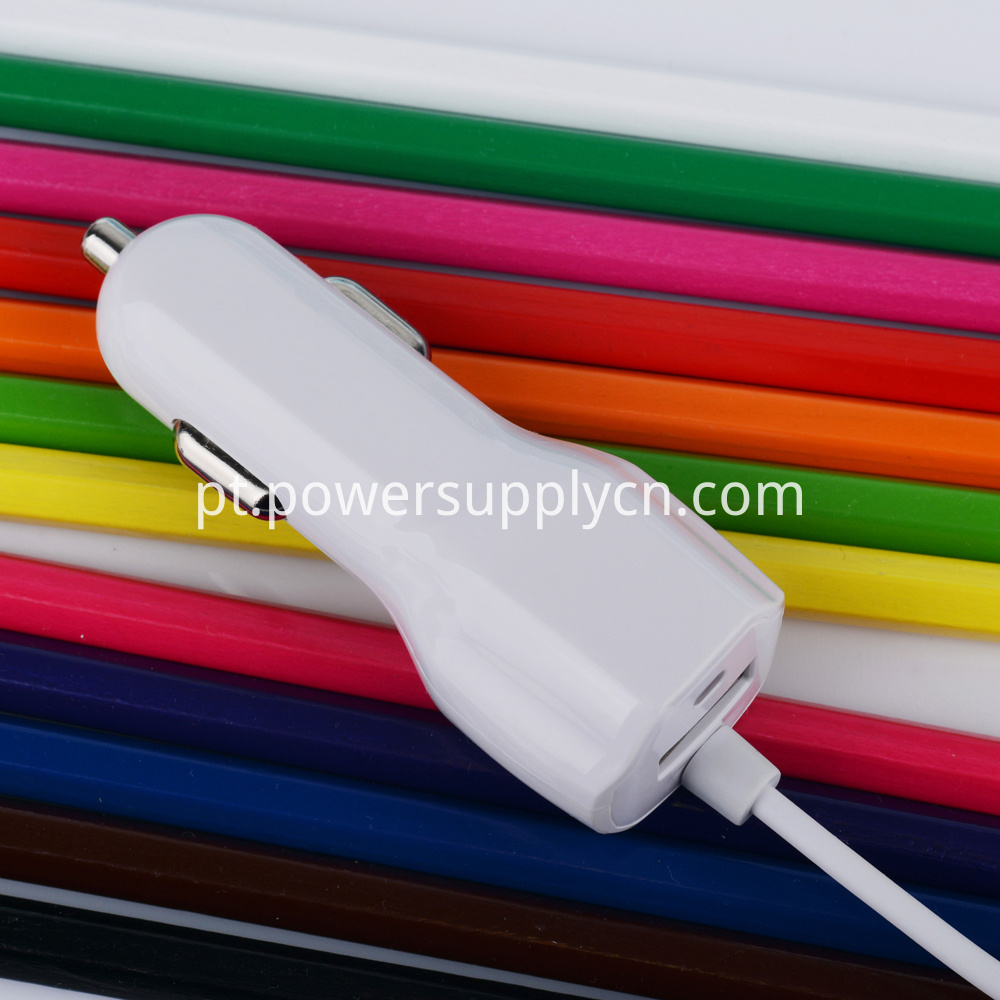 carregador de carro usb com cabo de relâmpago usb car charger with lightning cable